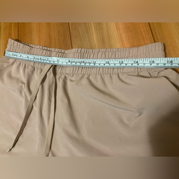 Patagonia Women's Fleetwith Shorts - 5" - Picture 4 of 7